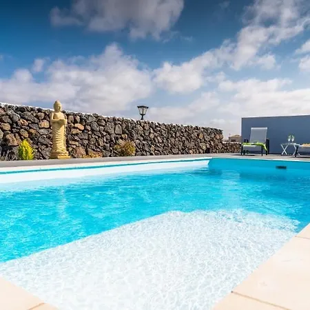 Villa Santiago Lajares