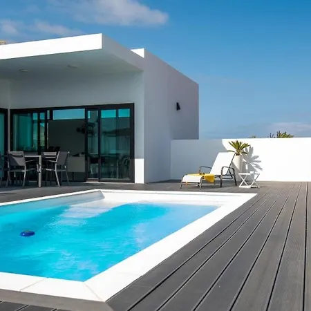 Santiago Villa
