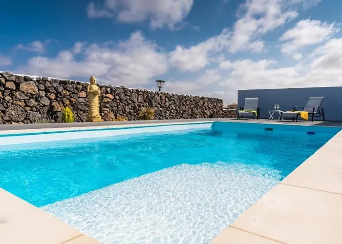 Santiago לאחארס